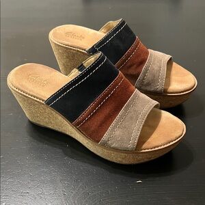 Clarks Women's Black and Brown Wedge Sandals